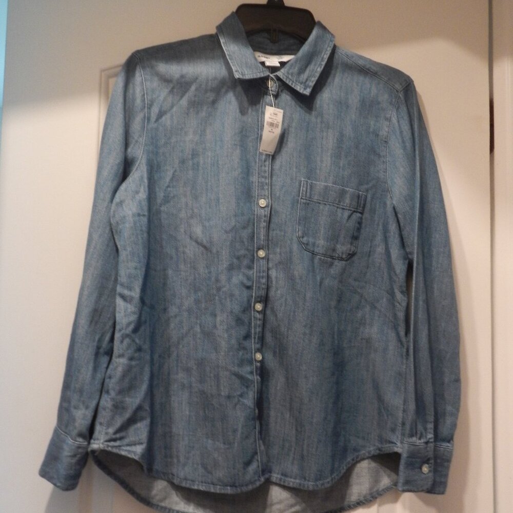 Old Navy Classic  denim shirt Sz M Petite